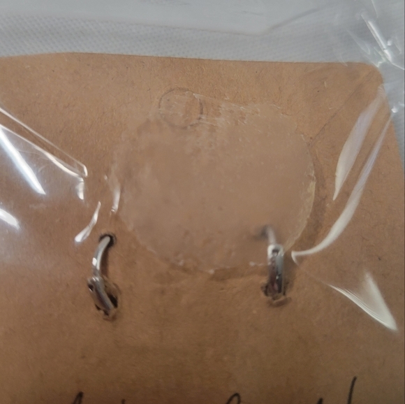 Purple Iridescent Floral Earrings NWT - Picture 5 of 5